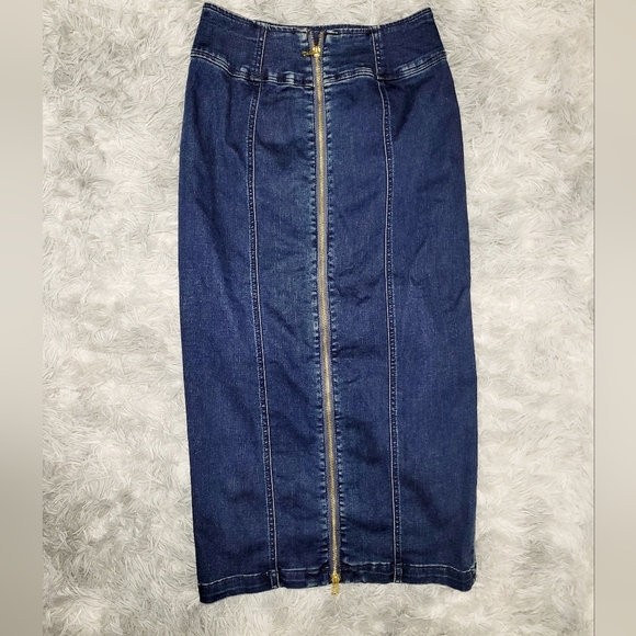 New York & Company, Zip-Back Denim Midi Pencil Skirt, Size 2 - Picture 3 of 6